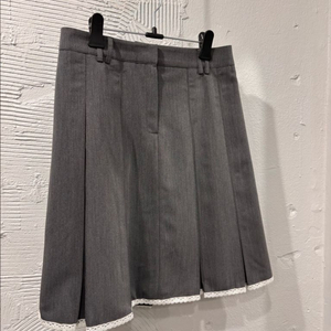 유희 24년 플리츠주름 스커트