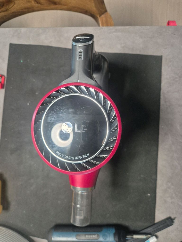 LG 코드제로 A9 무선 청소기 본체 만 사용감 있으나 작동잘됩니다 이미지