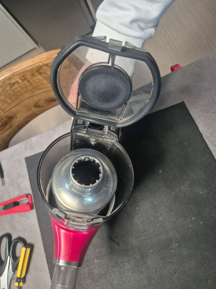 LG 코드제로 A9 무선 청소기 본체 만 사용감 있으나 작동잘됩니다 이미지