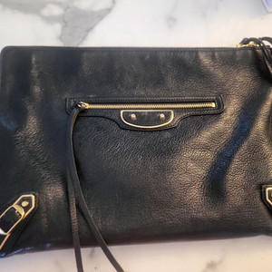 발렌시아가 클러치