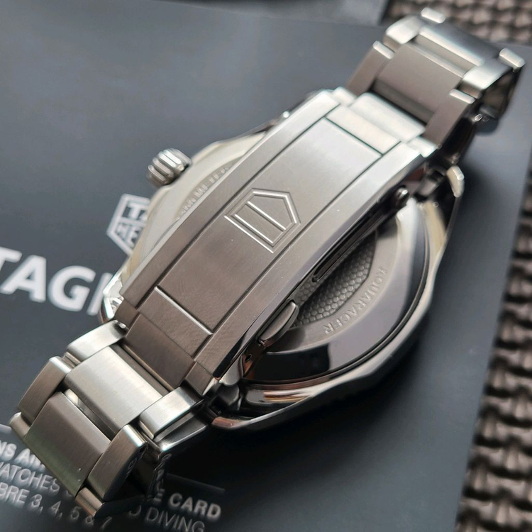 [태그호이어] 아쿠아레이서 프로패셔널300 오토매틱 블랙--1