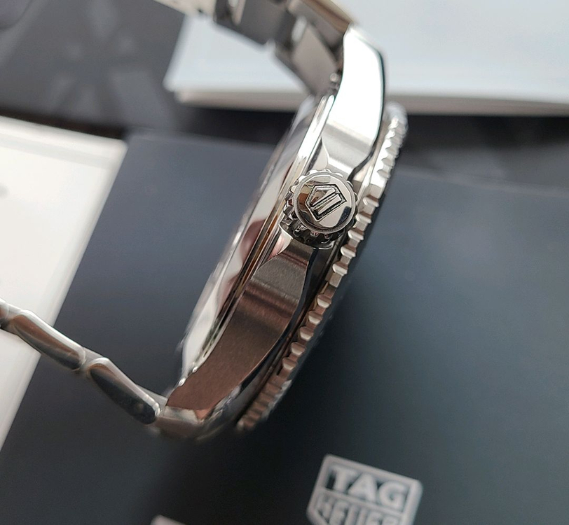 [태그호이어] 아쿠아레이서 프로패셔널300 오토매틱 블랙--5