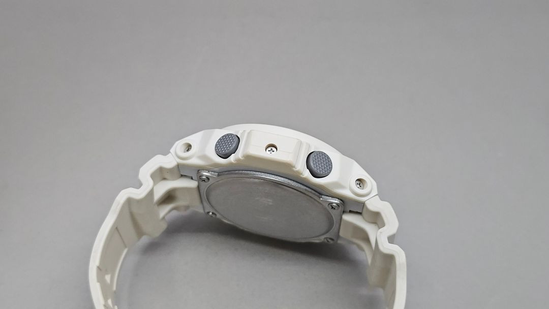 카시오 지샥 GA-150MF 화이트 메탈릭블루 이미지