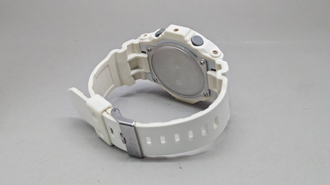 카시오 지샥 GA-150MF 화이트 메탈릭블루 이미지