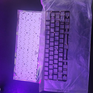 베놈60he rgb 7u + fr4보강판 + 스위치 판매합니다.