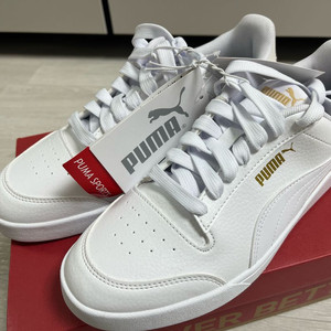 (새상품) 퓨마 운동화 화이트 골드 250