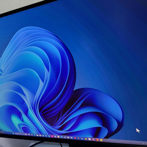 32인치 180hz miniled게이밍 모니터 이미지