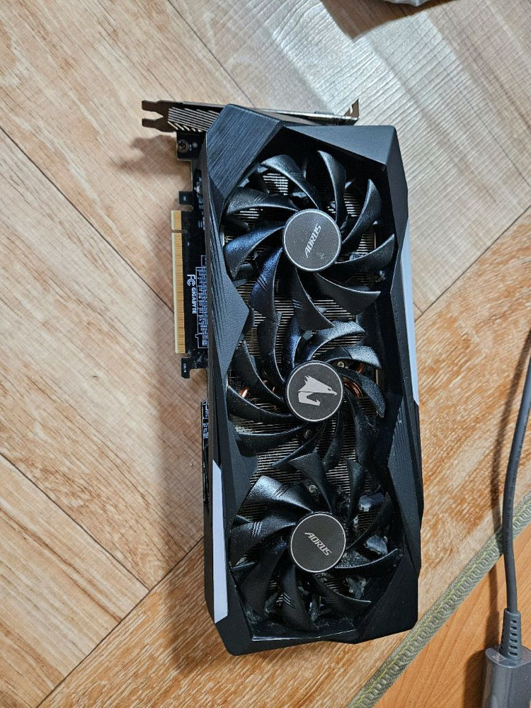 rtx 3070 aorus 팝니다 .--2