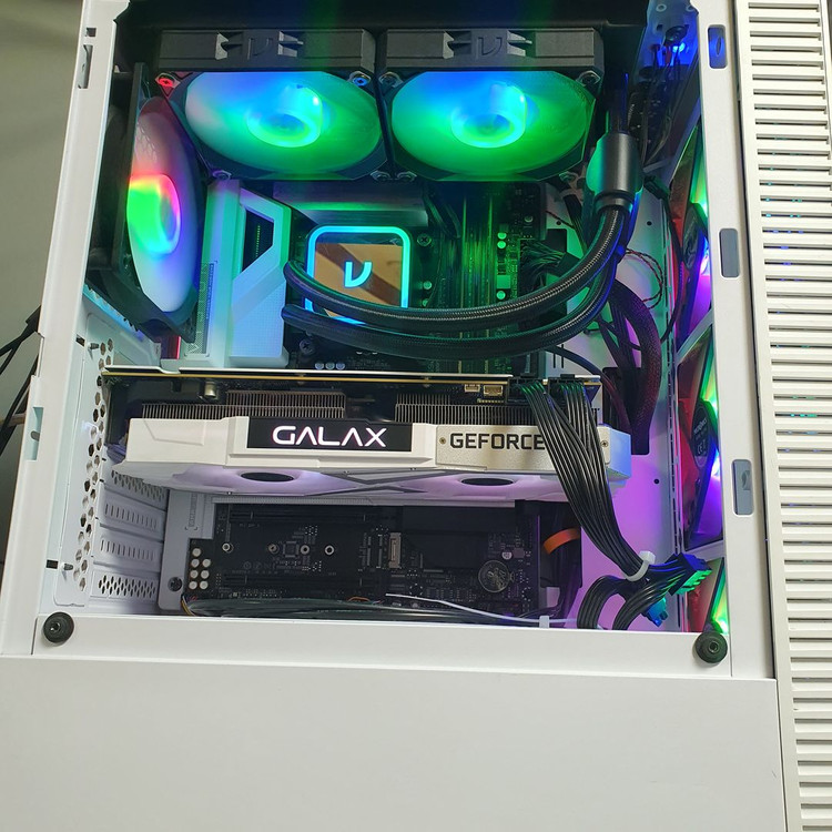 i7 11700f rtx3070 수냉 게이밍 pc 데스크탑 컴퓨터 본체 처분!(윈도우 정품!) 서비스o--1