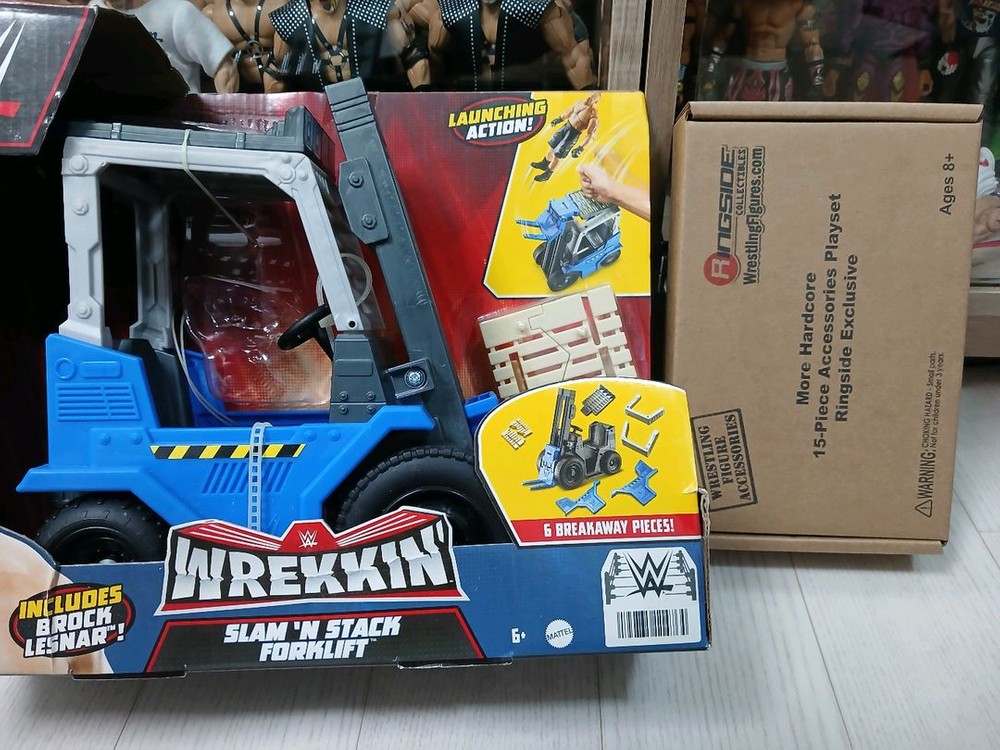 WWE 피규어 아이템 플레이세트(사다리,체어,테이블세트,관플레이세트,지게차)각종 아이템 팝니다.--2