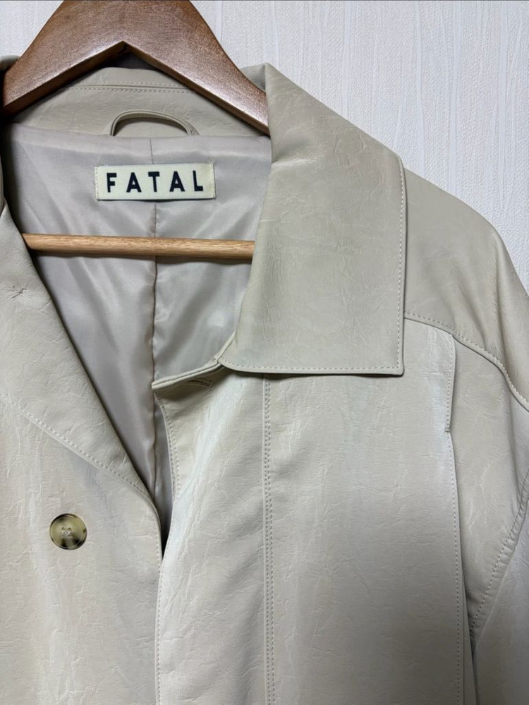 스웨이드 레더 아이보리 자켓 이미지