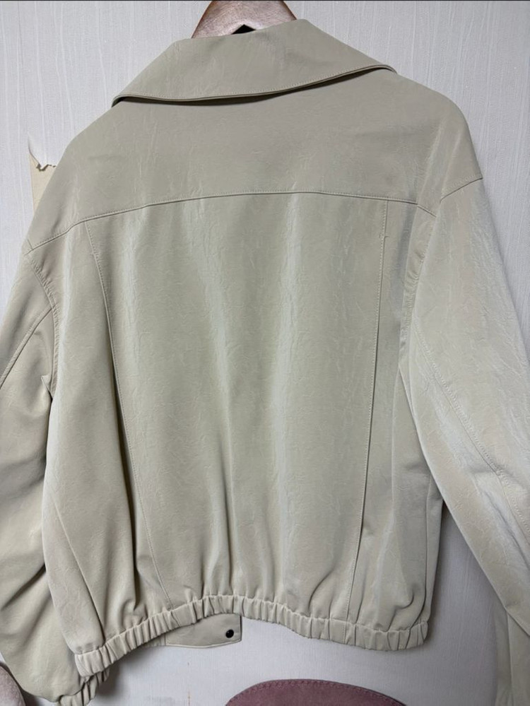 스웨이드 레더 아이보리 자켓 이미지