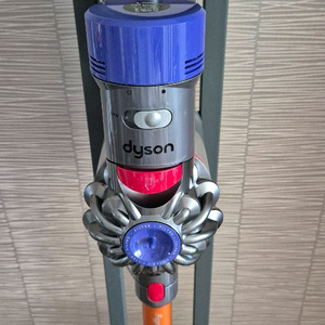 다이슨 청소기 v8플러피 (백화점 구매 - 정품) 이미지