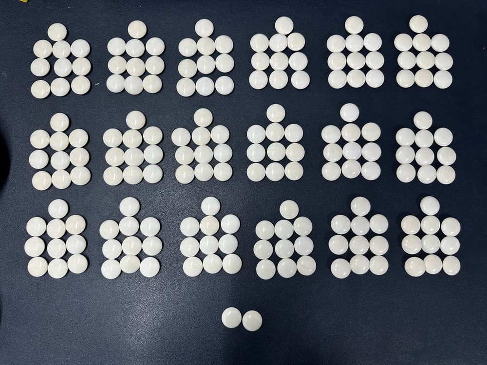 [마지막할인] 조개 바둑알 (대합기석) 32호 / 검은 천연석 바둑돌 34호 이미지