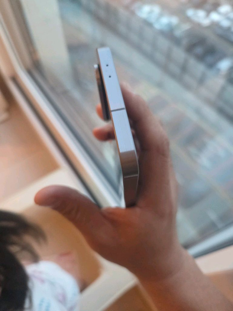 갤럭시 퀀텀6 SS급 + 케이스 2종--4