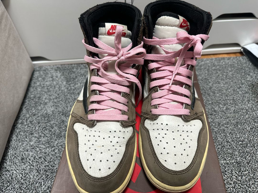 (특가)나이키 에어조던1 트래비스 스캇 모카 하이 285--2