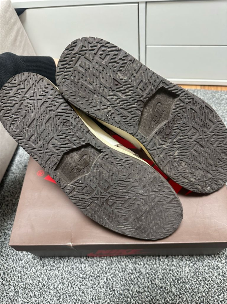 (특가)나이키 에어조던1 트래비스 스캇 모카 하이 285--5