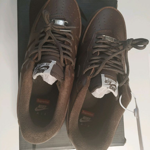 나이키x슈프림 바로크브라운 270mm 새상품
