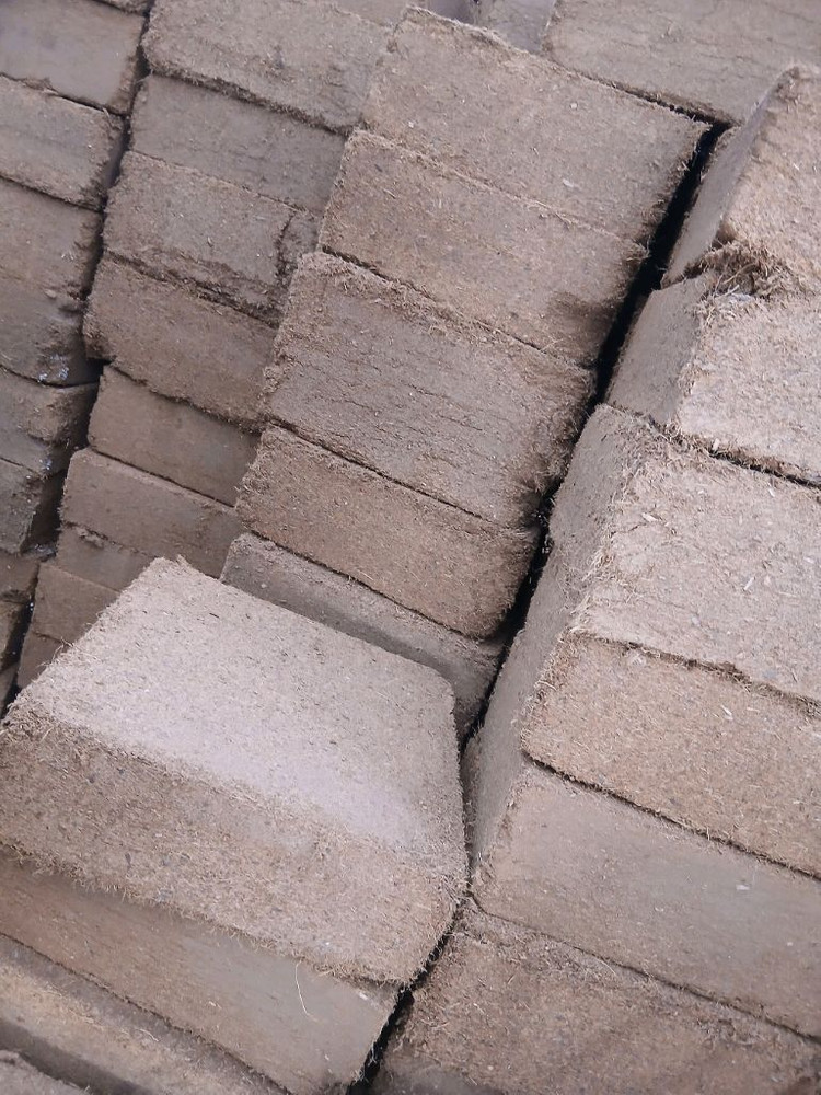 코코피트 저렴한 대용량 5500원 원예 화분훍 만능흙 달팽이흙 모종재배 이미지