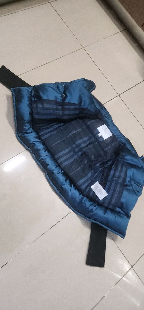 버버리 푸퍼패딩 12Y 성인 마른44/ 몽클레어 경량패딩 55--6