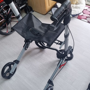 우이지아 접이식 롤레이터 KCA고급형 어르신 보행보조차