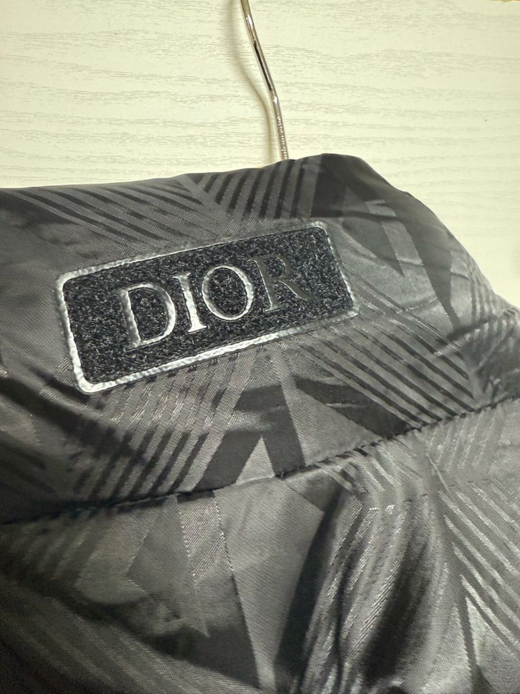 디올 패딩조끼 이미지