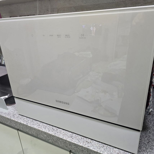 2024년 12월에 구매한 삼성 6인용 식기세척기 DW30CB305CE0 모델(베이지)