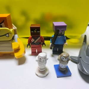 레고 미니피규어 20종