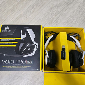 커세어 보이드 프로 RGB 무선 게이밍 헤드셋 판매합니다. 이미지