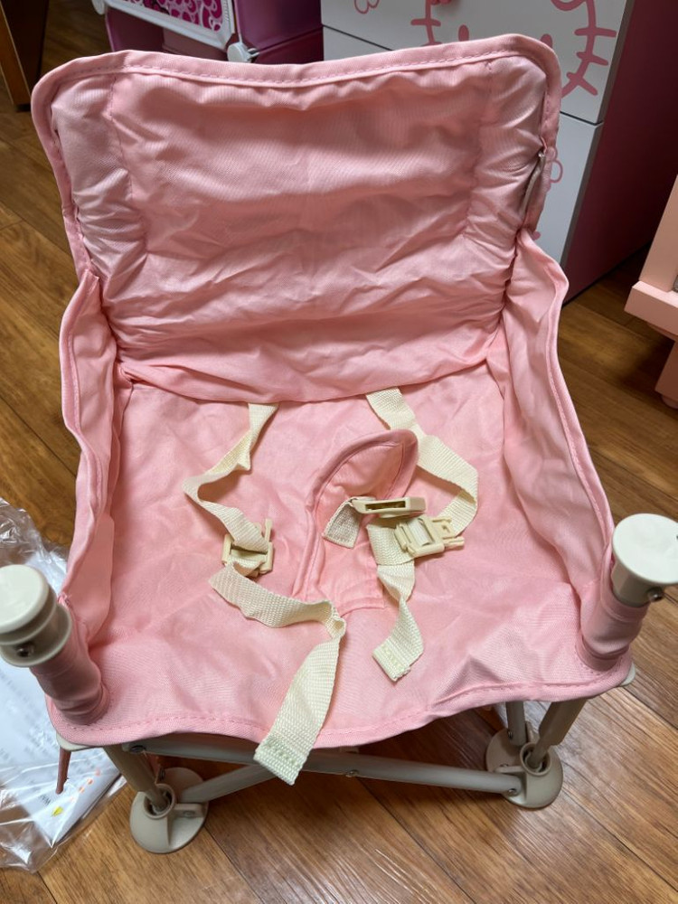 아기식탁 의자 이미지