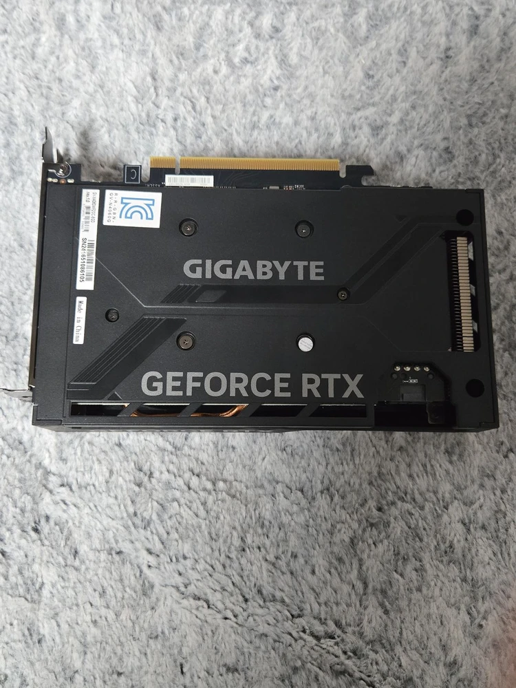 RTX 4060 8GB 그래픽카드 이미지