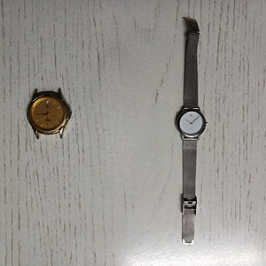 여성용 캐빈클라인 시계 1개와 무료시계 1개 일괄판매