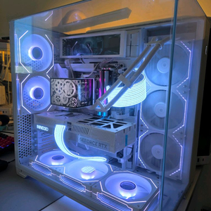 라이젠7 9800X3D RTX5080 감성본체 급매 이미지