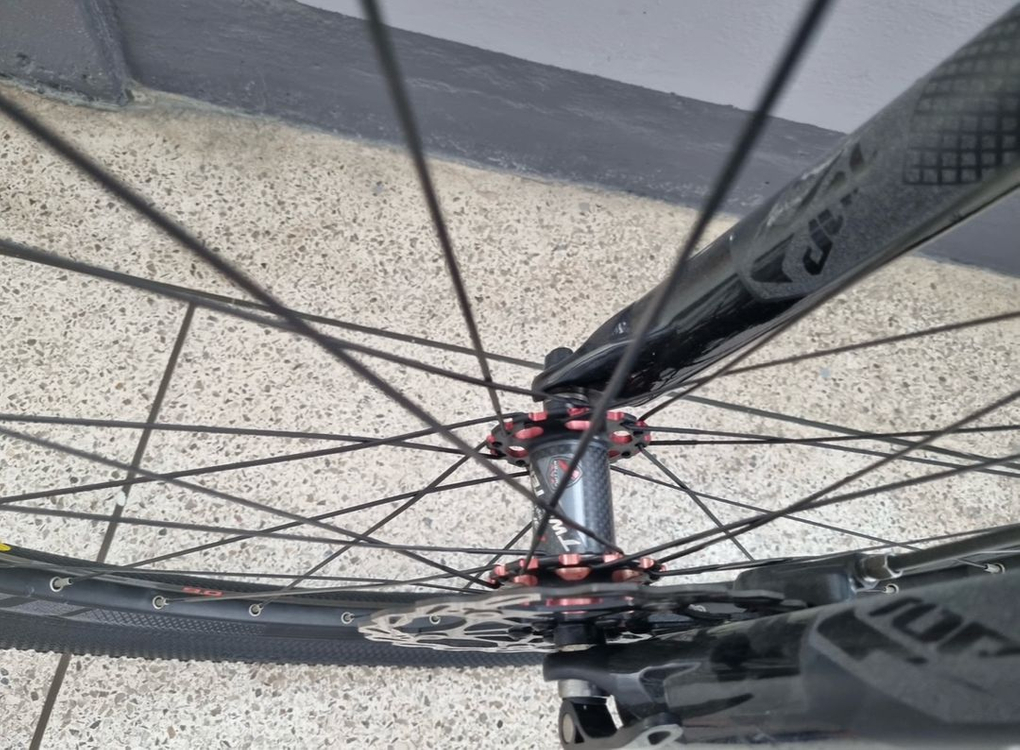 트위터 풀카본 MTB 자전거 이미지