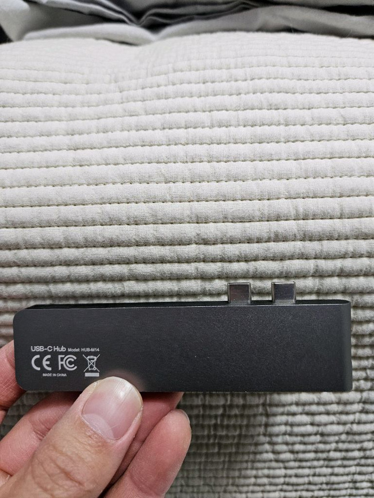 초텍 7in2 맥북 멀티허브 HUB-M14 판매해요--3
