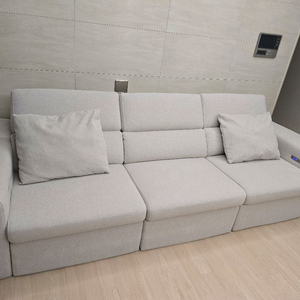 에몬스 무빙쇼파 4인용