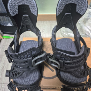 2425 니데커 카온플러스 M