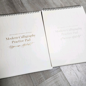 영문 모던 캘리그라피 교재 이미지