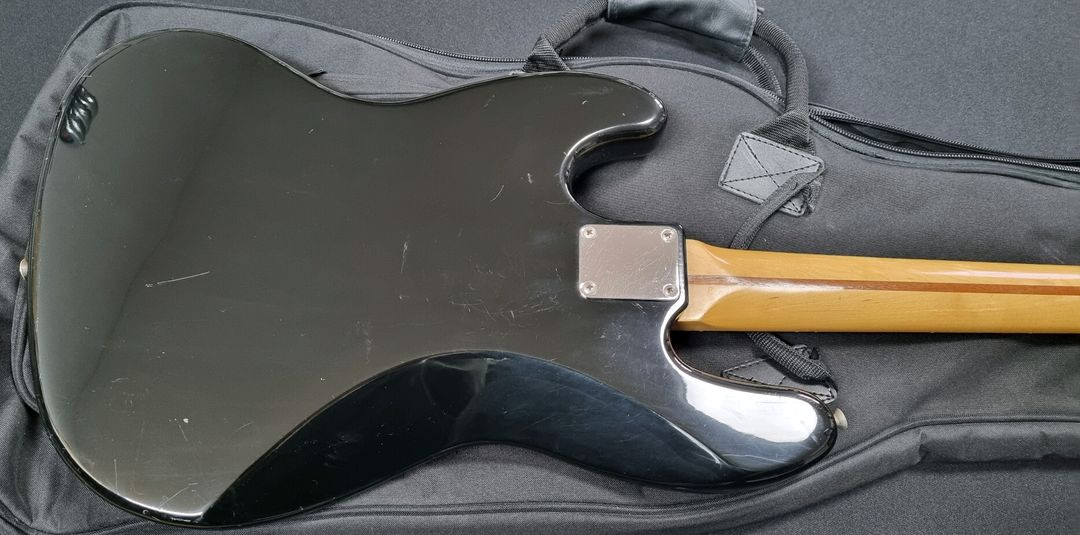 멕펜 재즈베이스기타--4