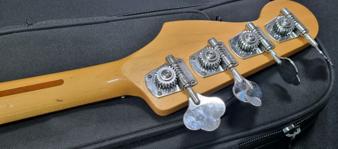 멕펜 재즈베이스기타--5