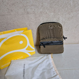 만다리나덕 백팩 새상품