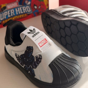 아디다스 슈퍼스카 마블운동화130(새상품)