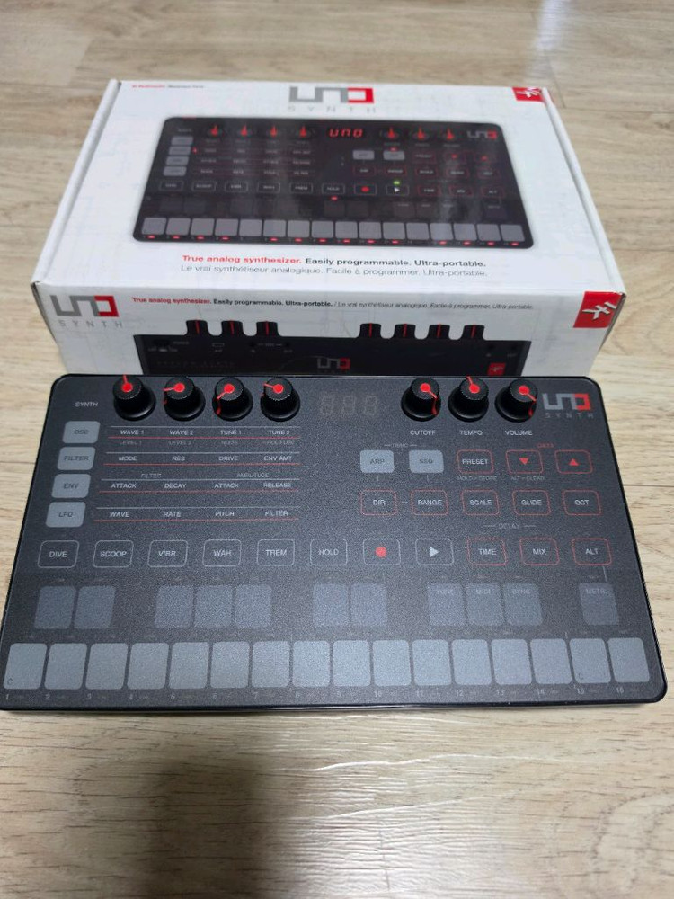 Uno synth 미니 신디사이저 이미지