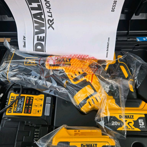 디월트 컷소DCS367P2 정품