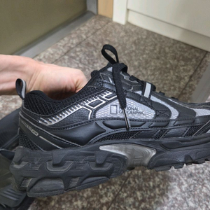 내셔널지오그래픽 운동화 270