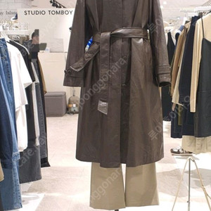 스튜디오 톰보이 에코 레더 루즈 트렌치(프리)