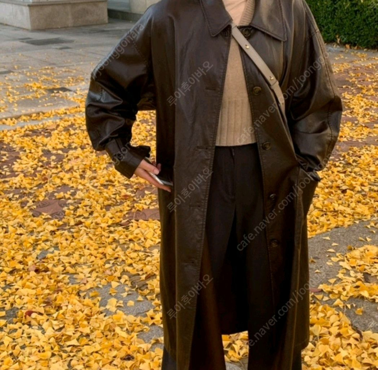 스튜디오 톰보이 에코 레더 루즈 트렌치(프리)--2