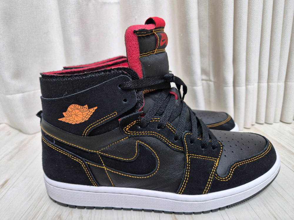 에어 조던 1 줌 에어 컴포트(Zoom Air CMFT) 칠레 레드(Chile Red) 모델--2