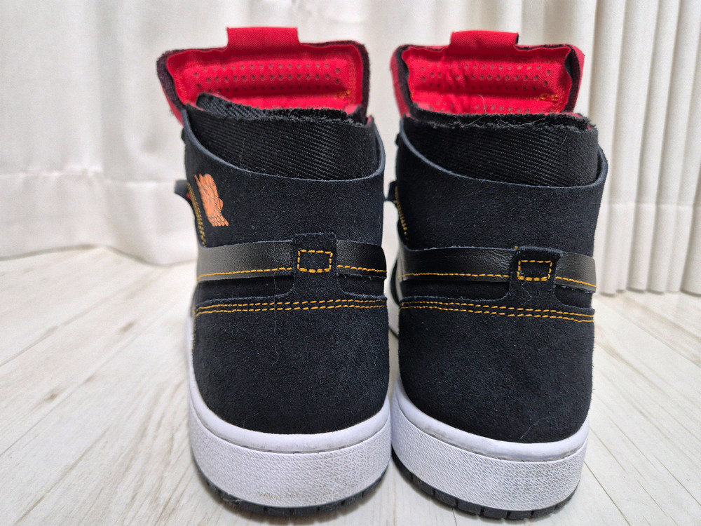 에어 조던 1 줌 에어 컴포트(Zoom Air CMFT) 칠레 레드(Chile Red) 모델--3