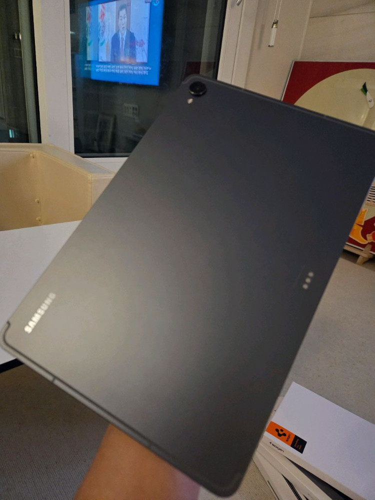 갤럭시탭S11 5g 256GB + 삼성정품 키보드 북커버 + 슈피겐 터프아머--1